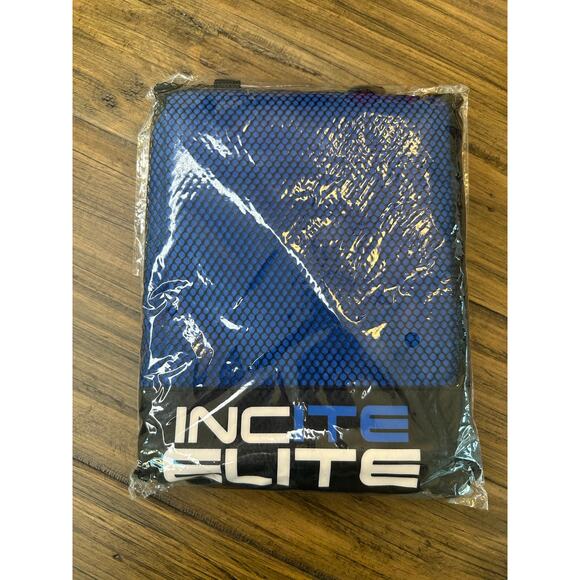 Microfiber Beach Towels X 2 & Carry Bag Quick Dry Lightweight Sand Free Compact - Picture 5 of 7